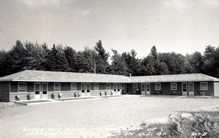 Queen City Motel - Old Postcard